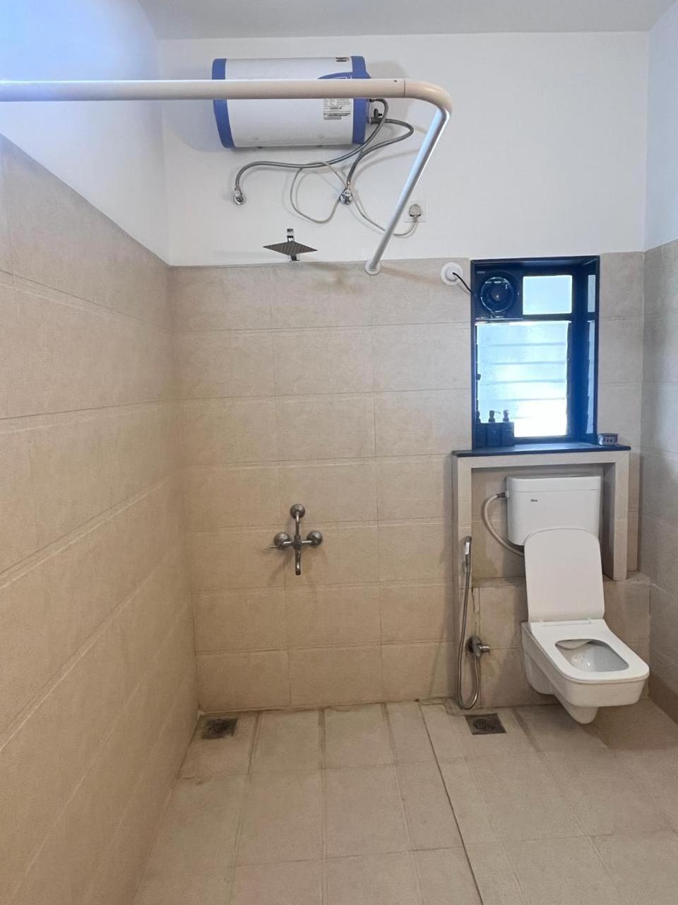 Apartment 3 Bhk Spacious *