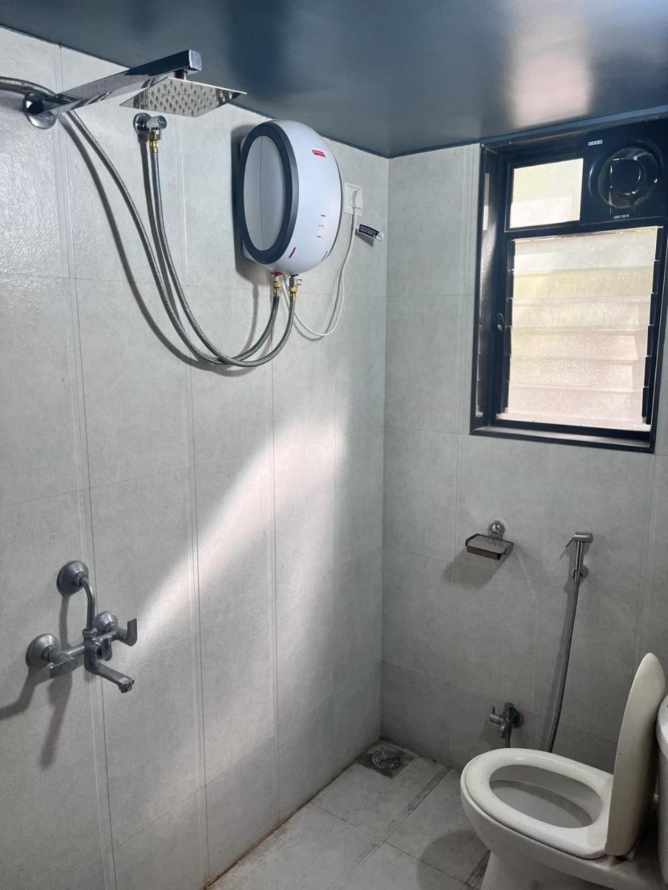 3 Bhk Spacious Apartment *
